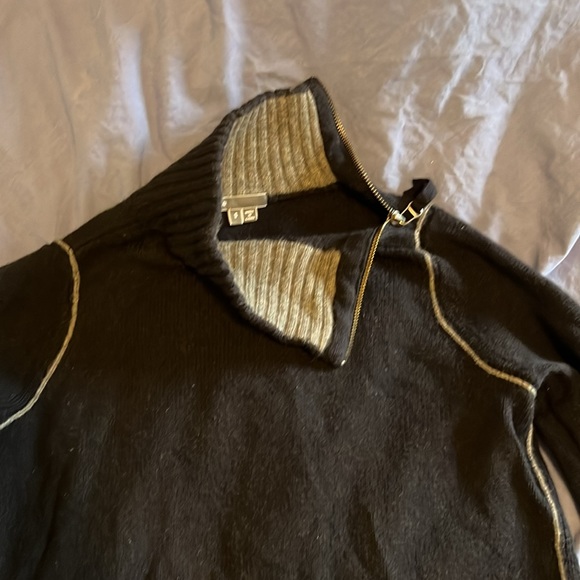 Vince 2 Tone Sweater - Size: S - Picture 5 of 14